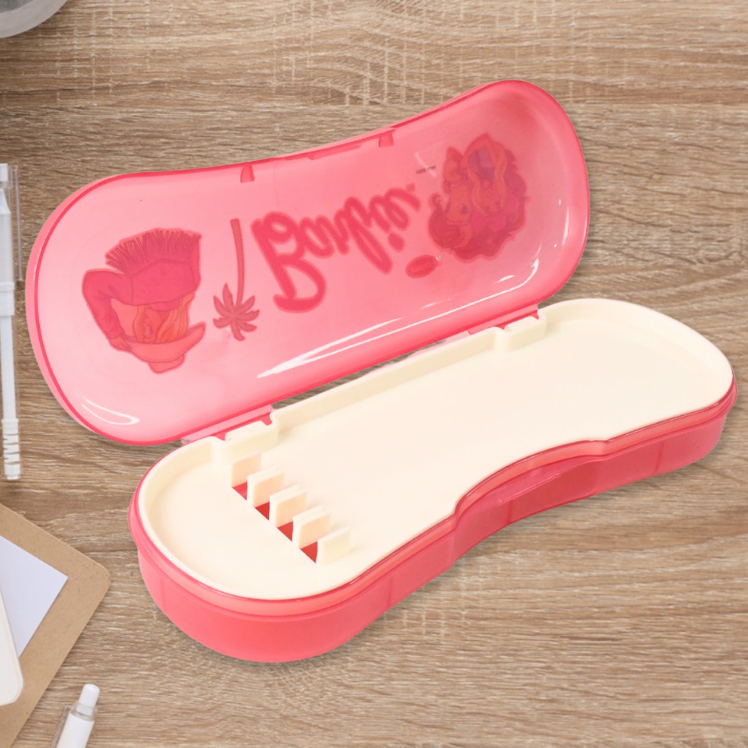 Cute Cartoon Printed Plastic Compass Box For Kids (1 Pc) Cute Cartoon Printed Plastic Compass Box For Kids (1 Pc)